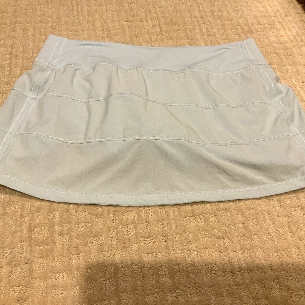 Lululemon pace rival skirt, light blue, size 6. NWOT